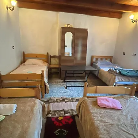 Krist Albergue Theth
